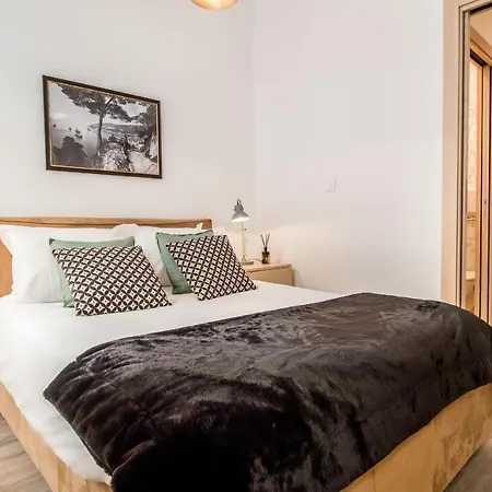 Apartment Nestor&jeeves - Adriana - Central, Close Sea *